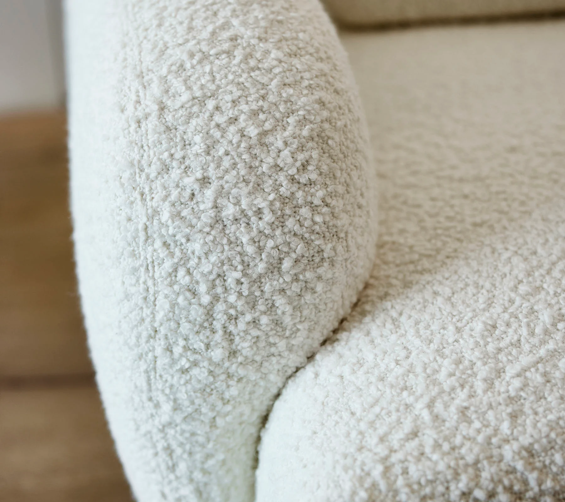 Aura low armrest - Image 2