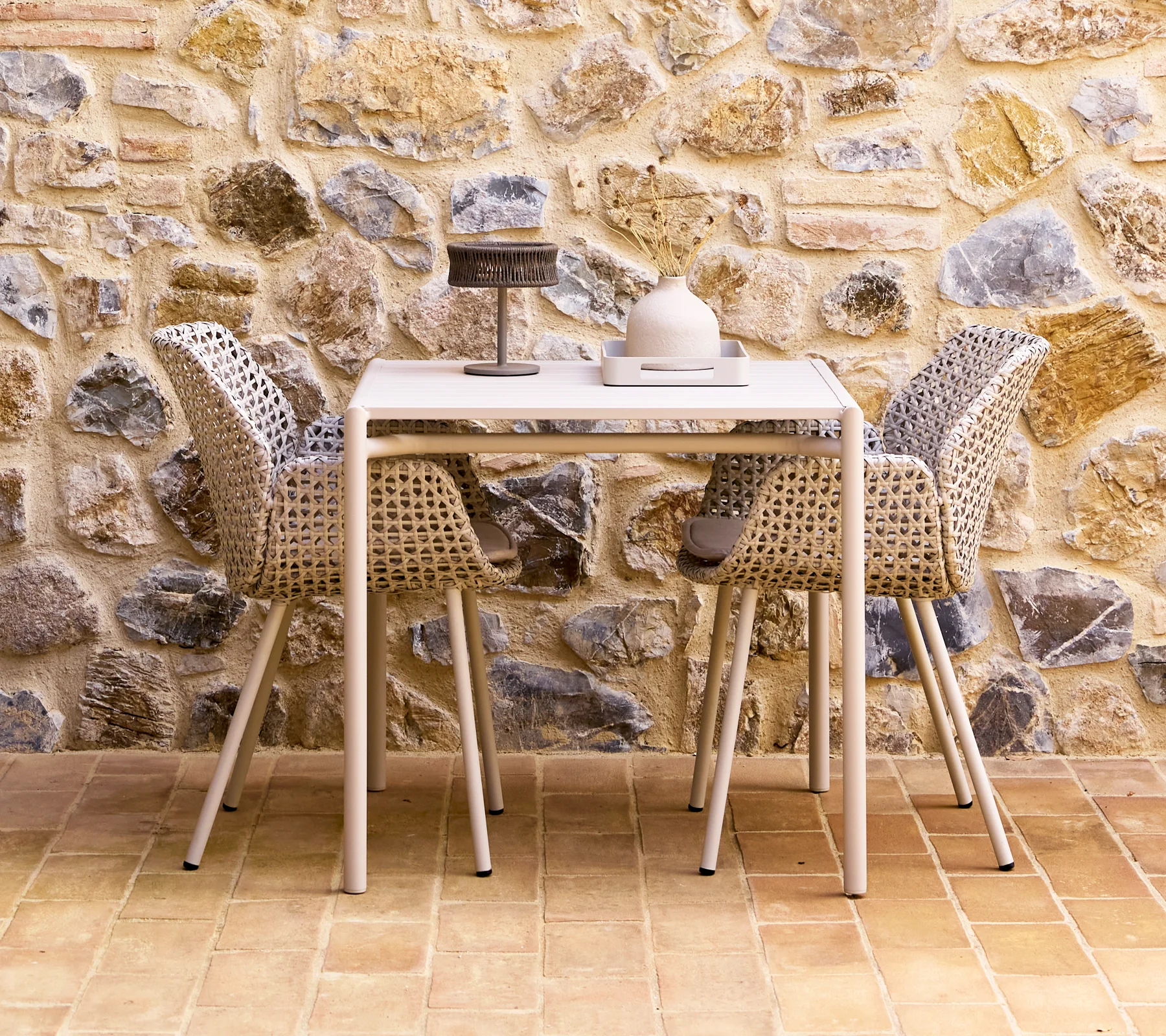 Bliss dining table - Image 5