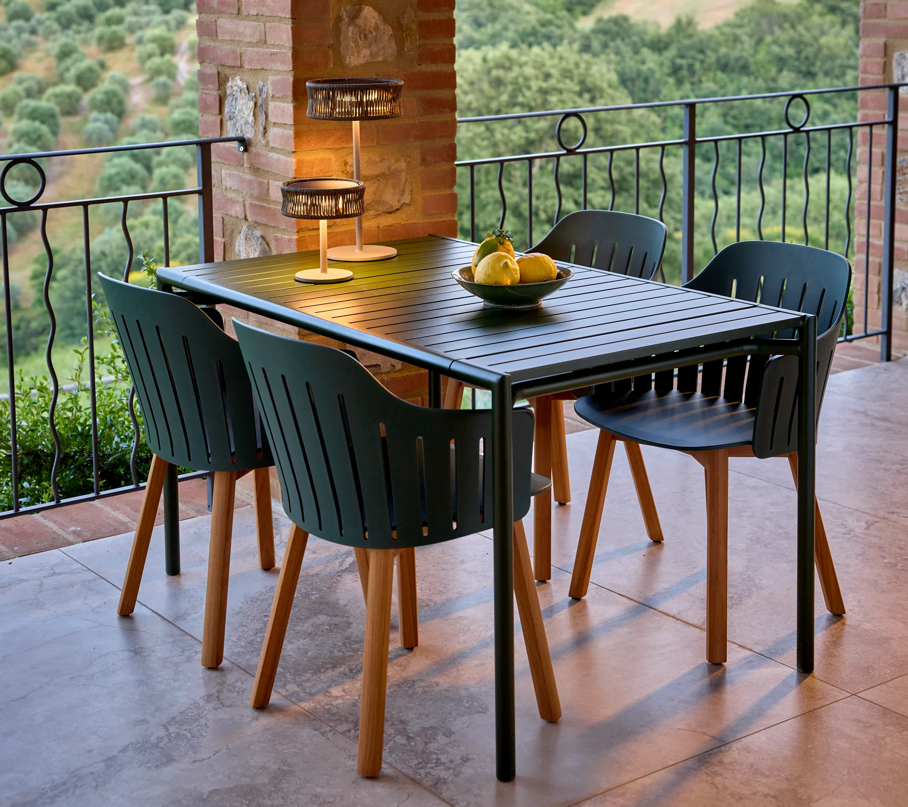 Bliss dining table rectangular - Image 7