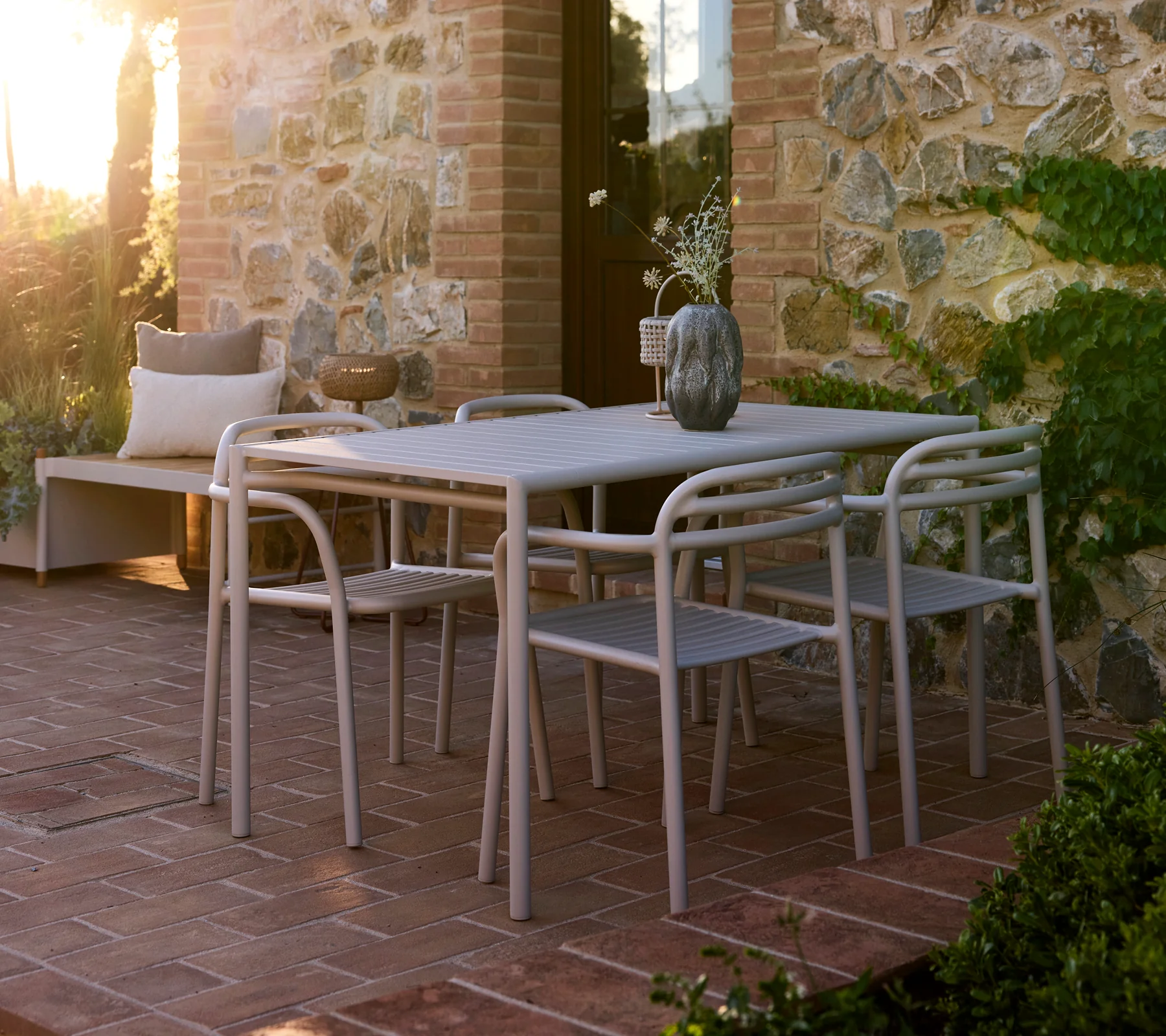 Bliss dining table rect. incl. 4 Bliss armchairs - Image 10