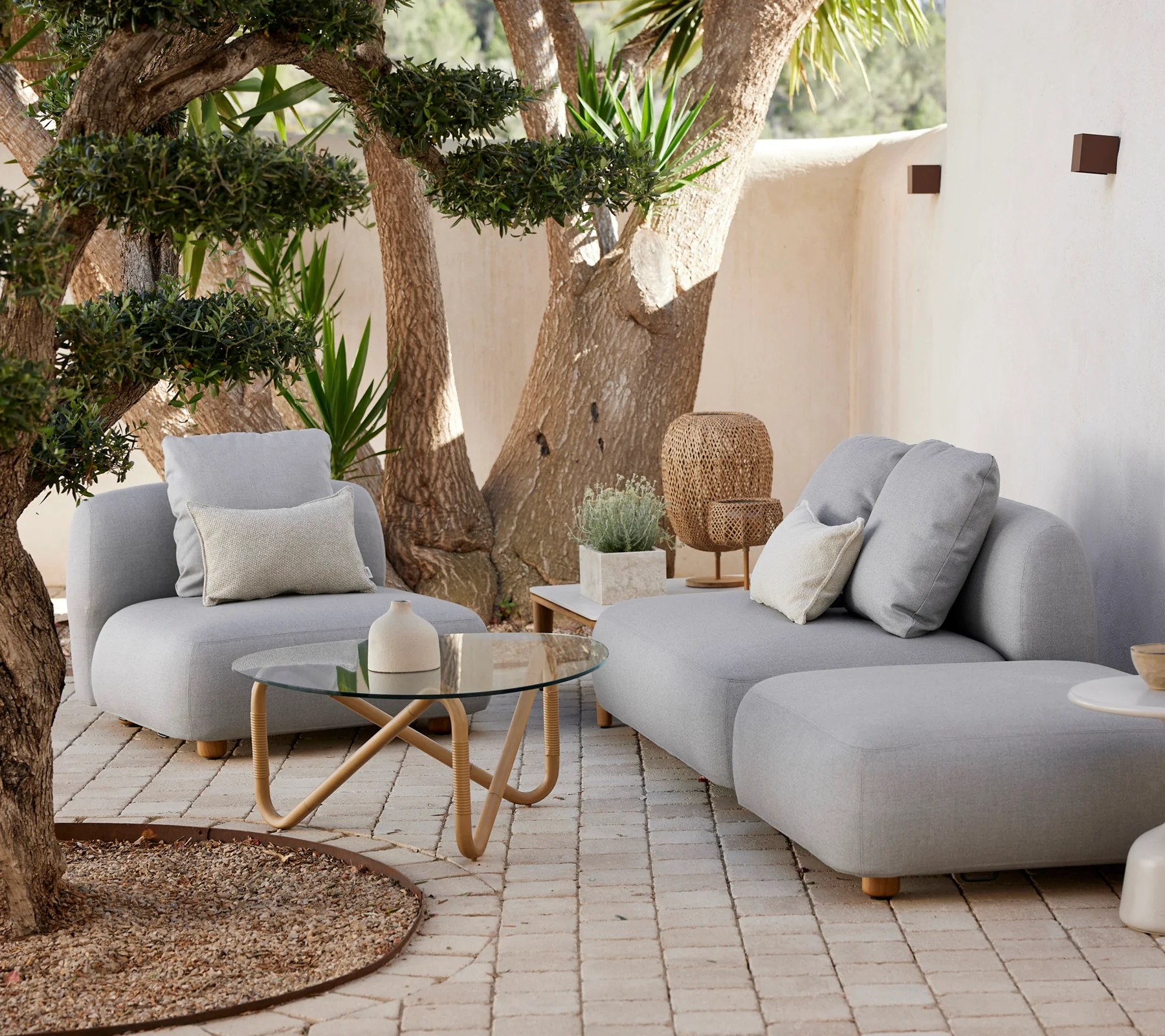 Capture 2-seater sofa module - Image 10