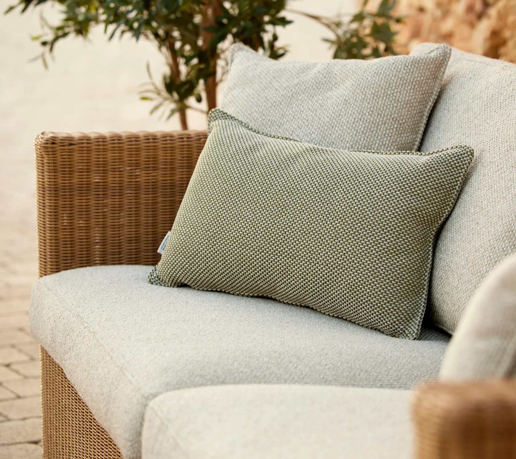 Chester 3-seater sofa - Image 4