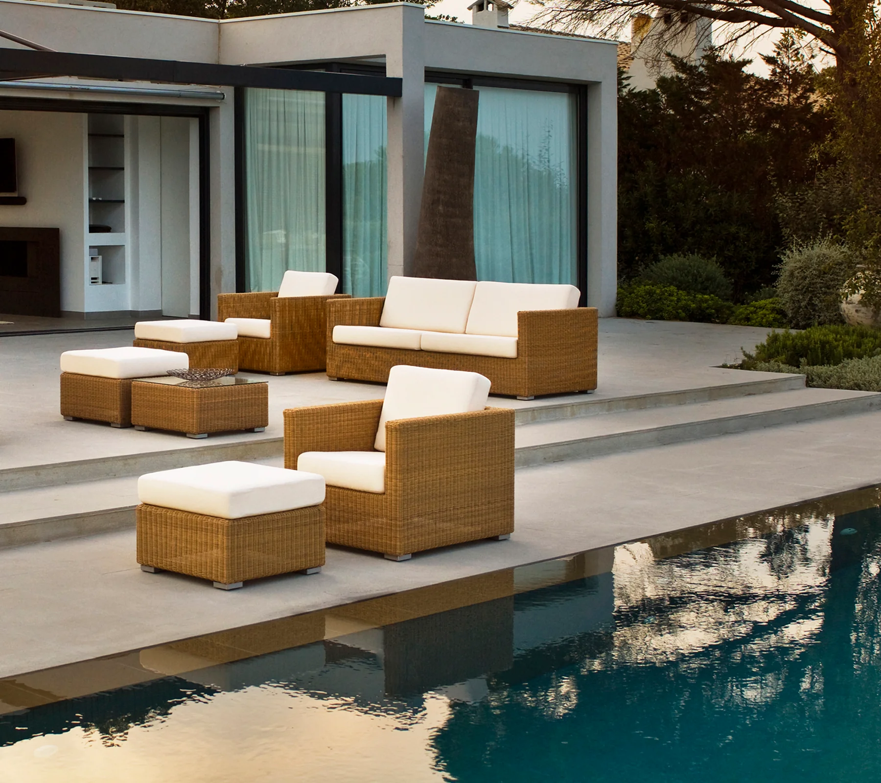 Chester 3-seater sofa - Image 9
