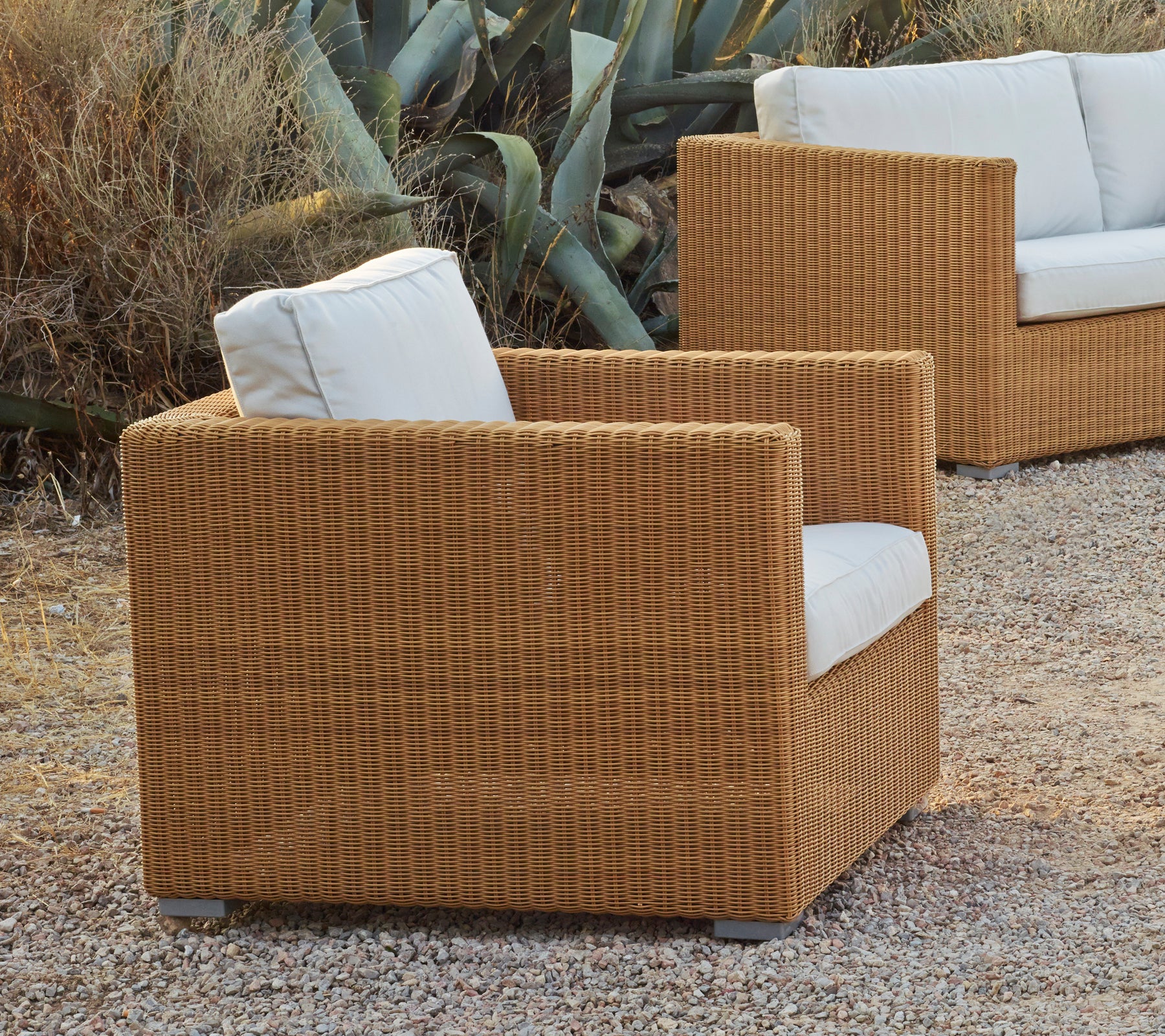 Chester lounge chair - Image 10