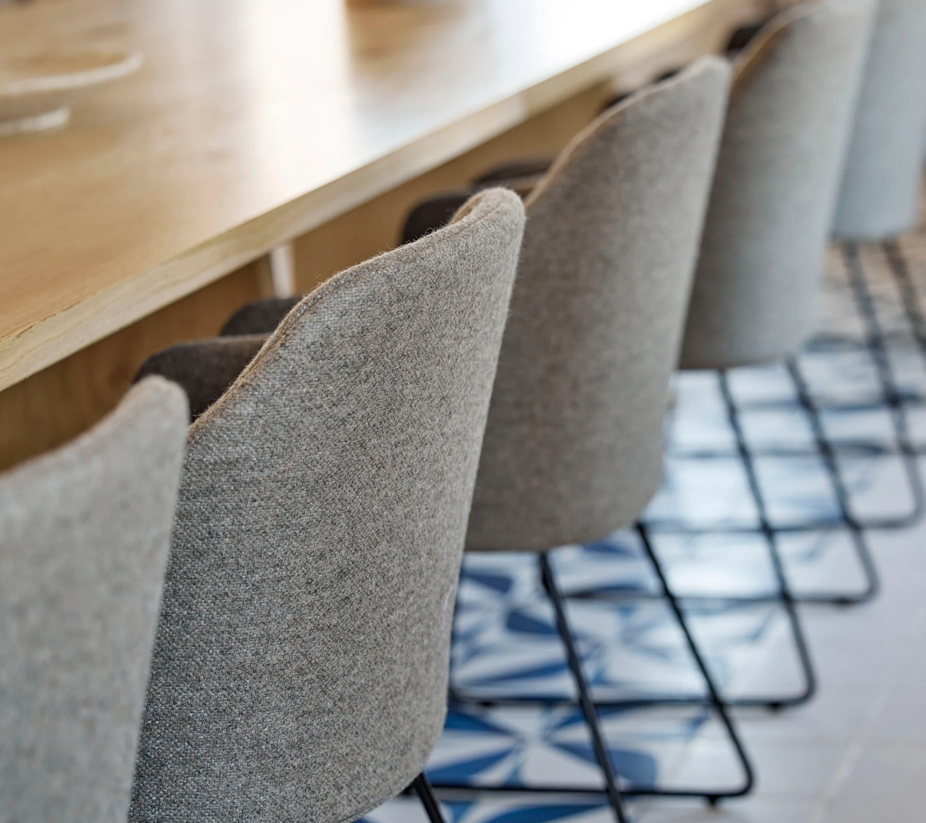 Choice chair with sled legs - Image 5