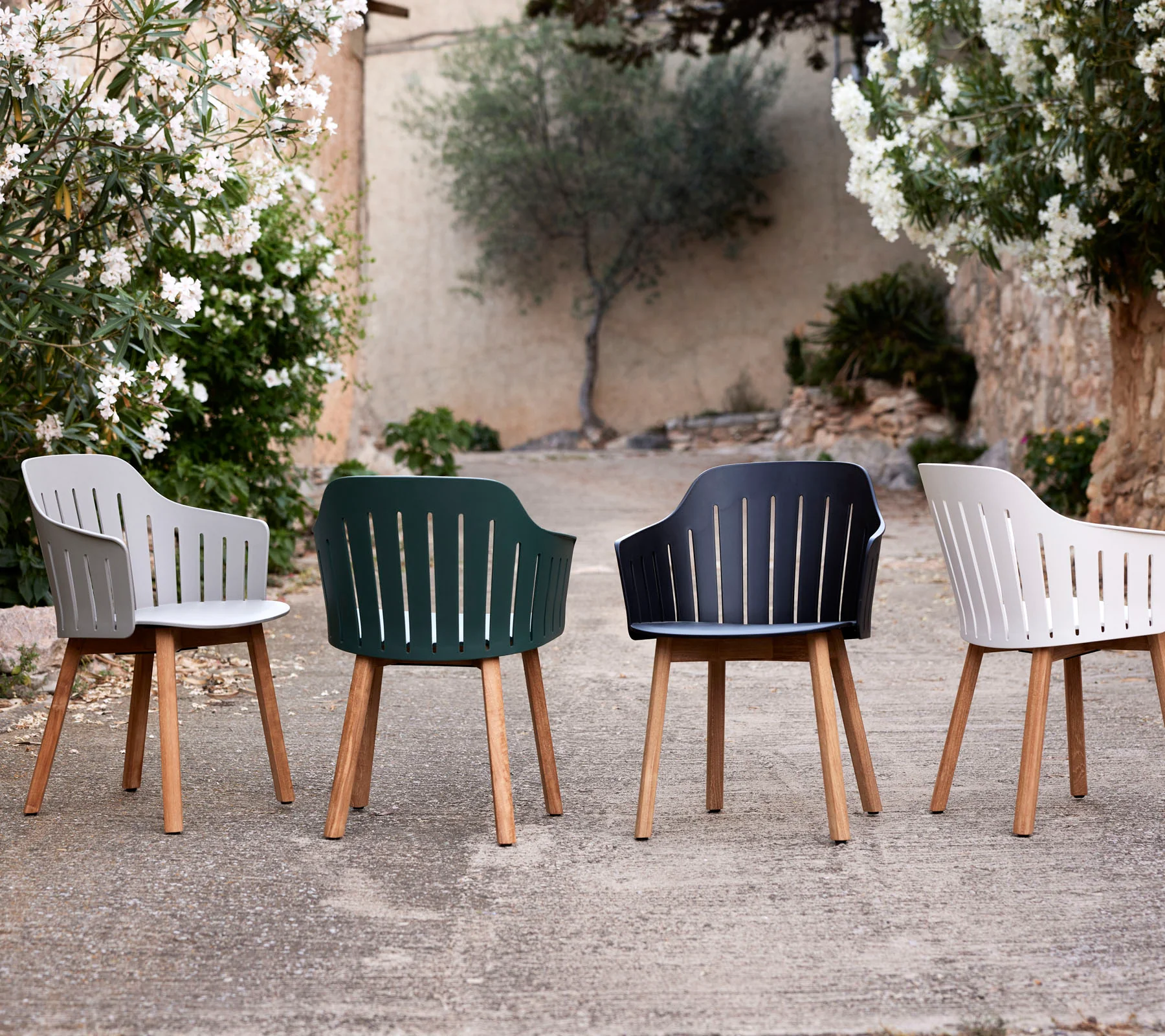 Choice chair with teak legs - Image 6