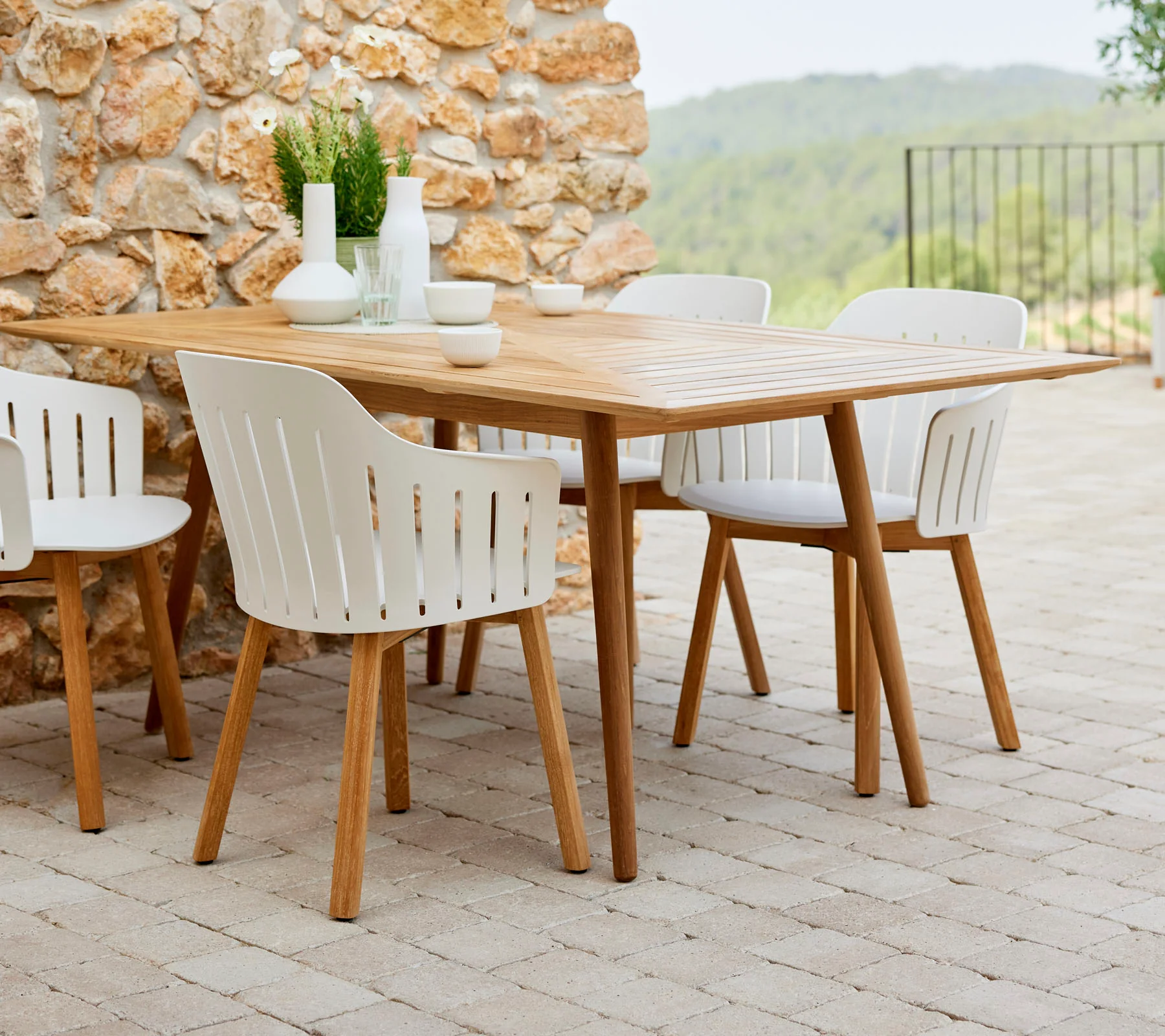 Choice chair with teak legs - Image 9