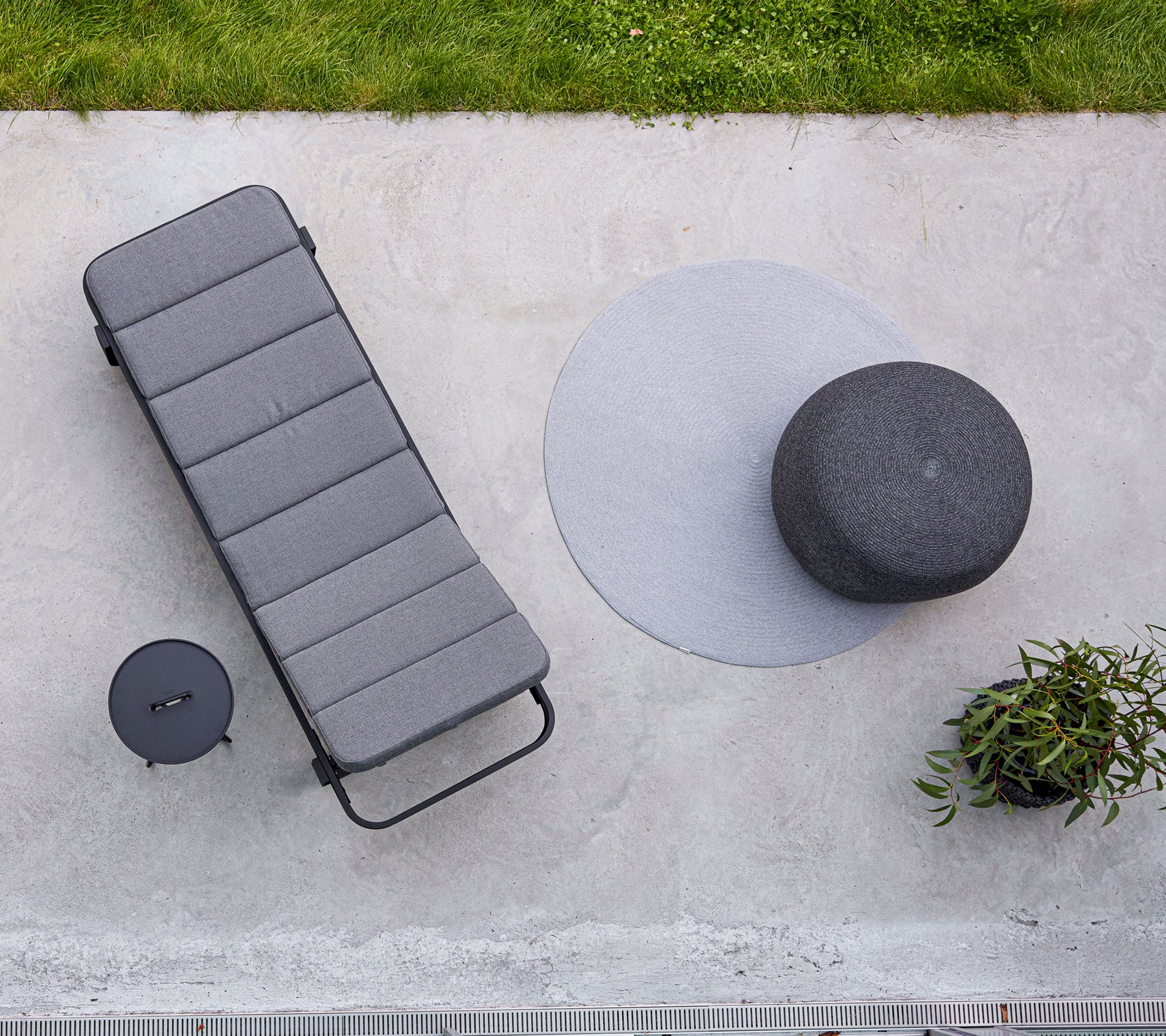 Circle footstool large - Image 10