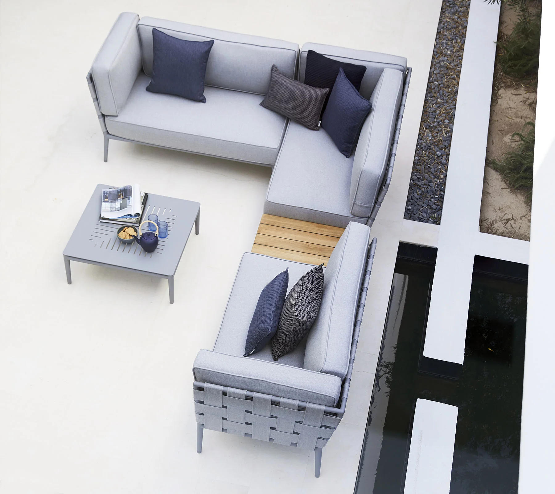 Conic modular corner sofa with box table - Image 3