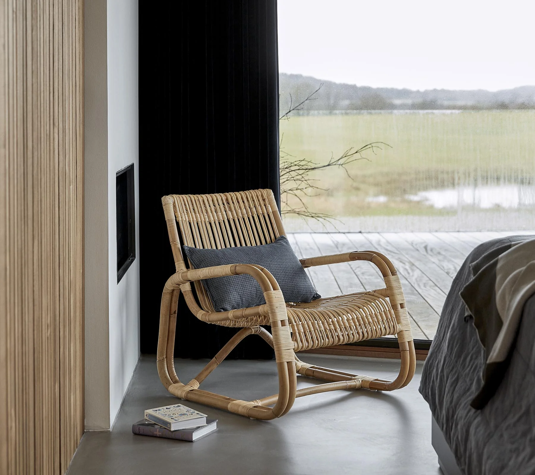 Curve lounge chair - Image 3