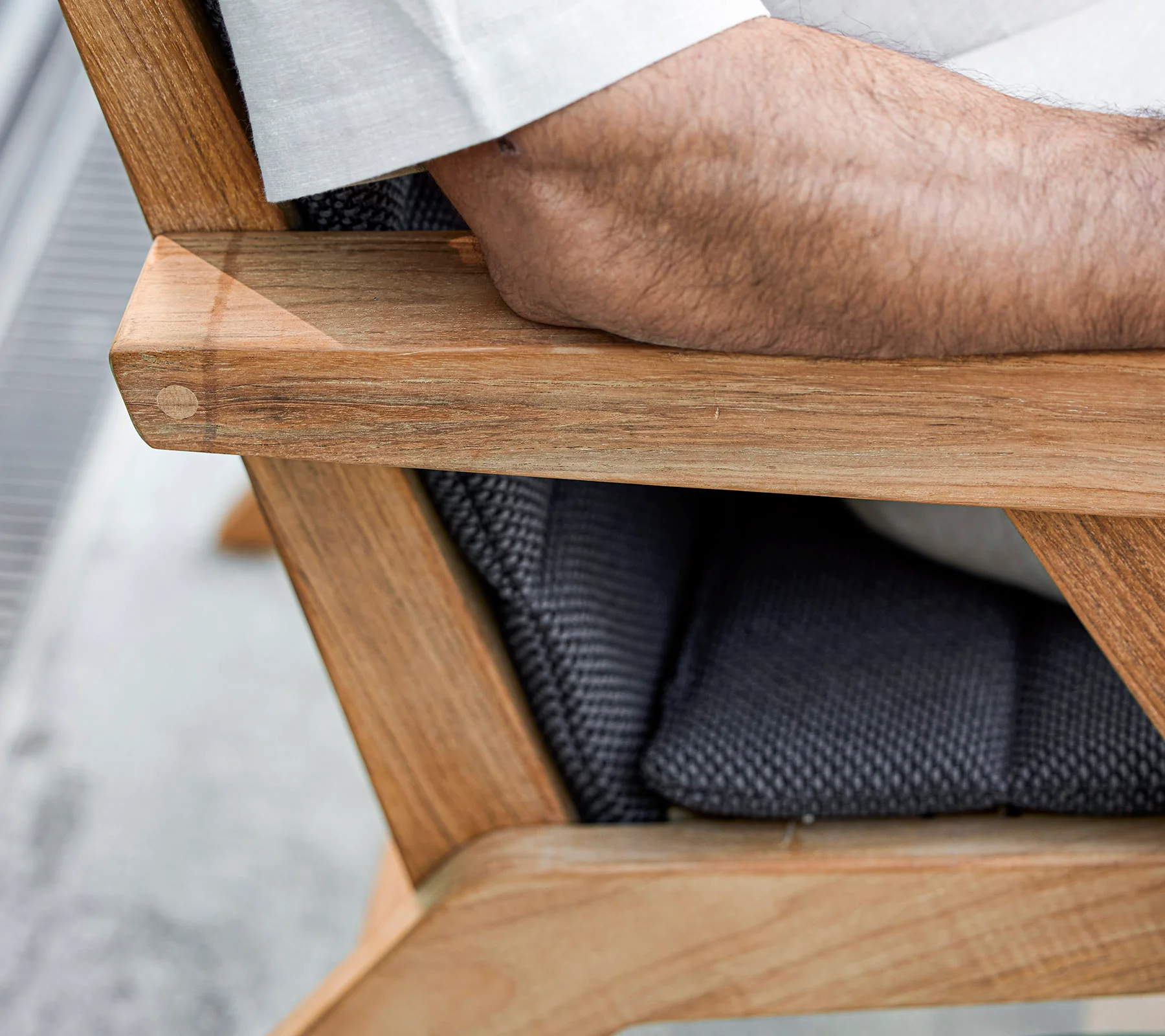 Flip lounge chair - Image 4