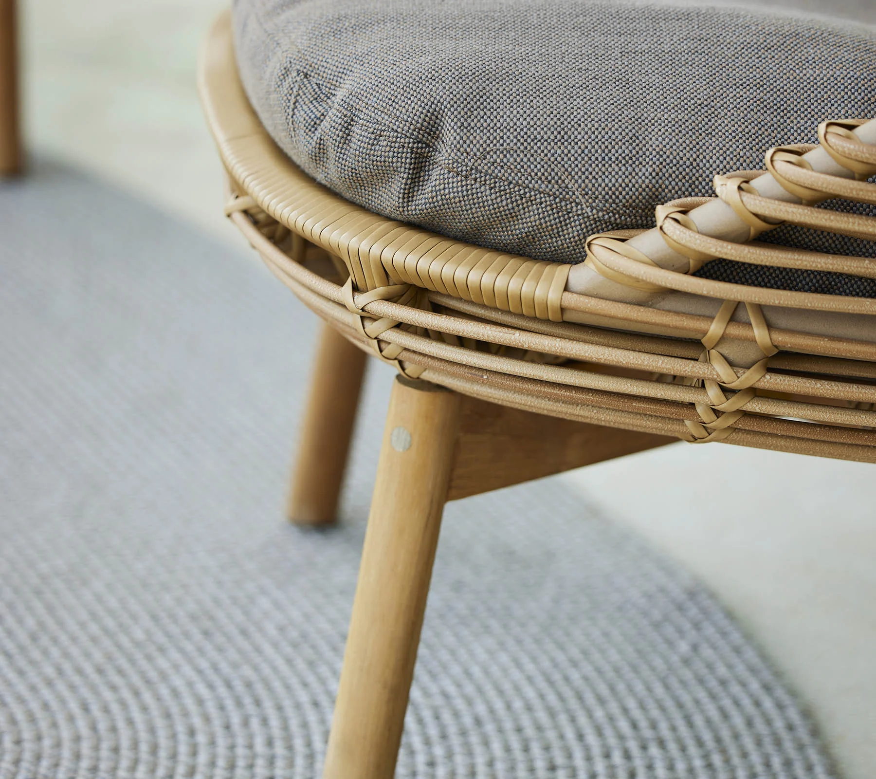 Hive lounge chair - Image 6