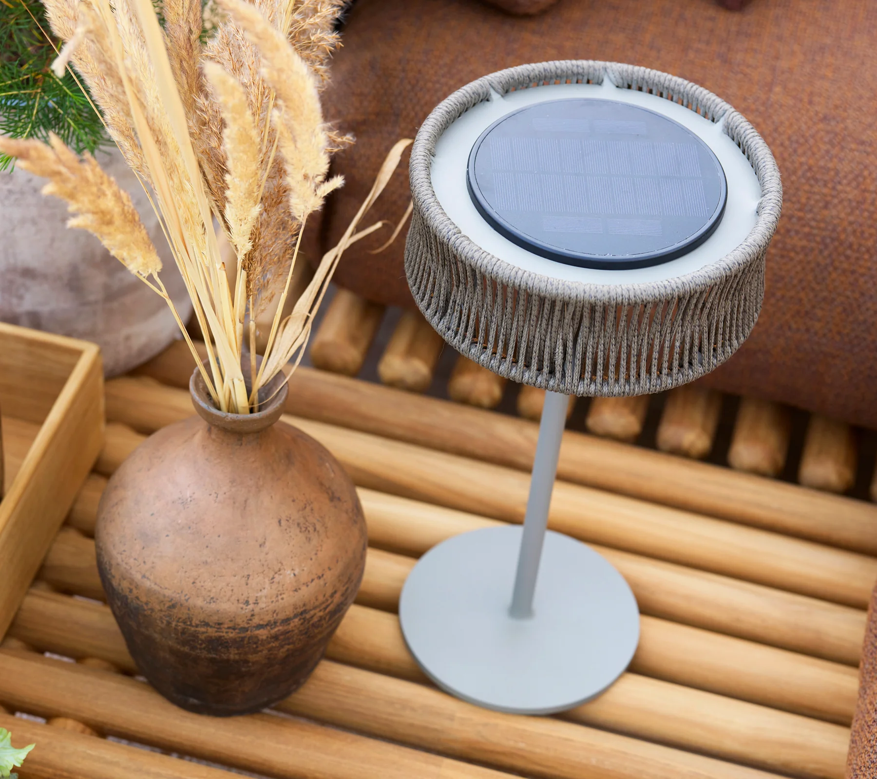 Illusion table lamp, medium - Image 8