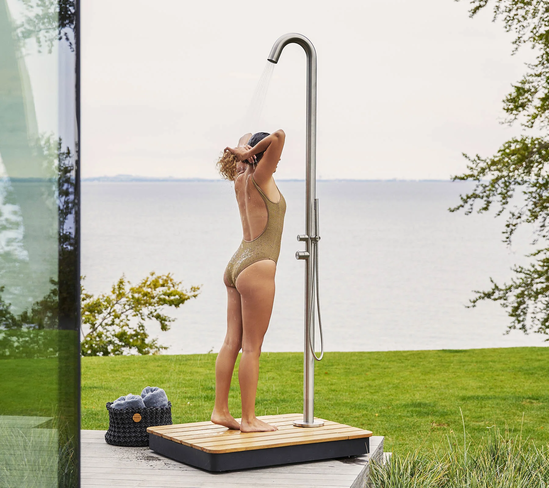 Lagoon shower - Image 2