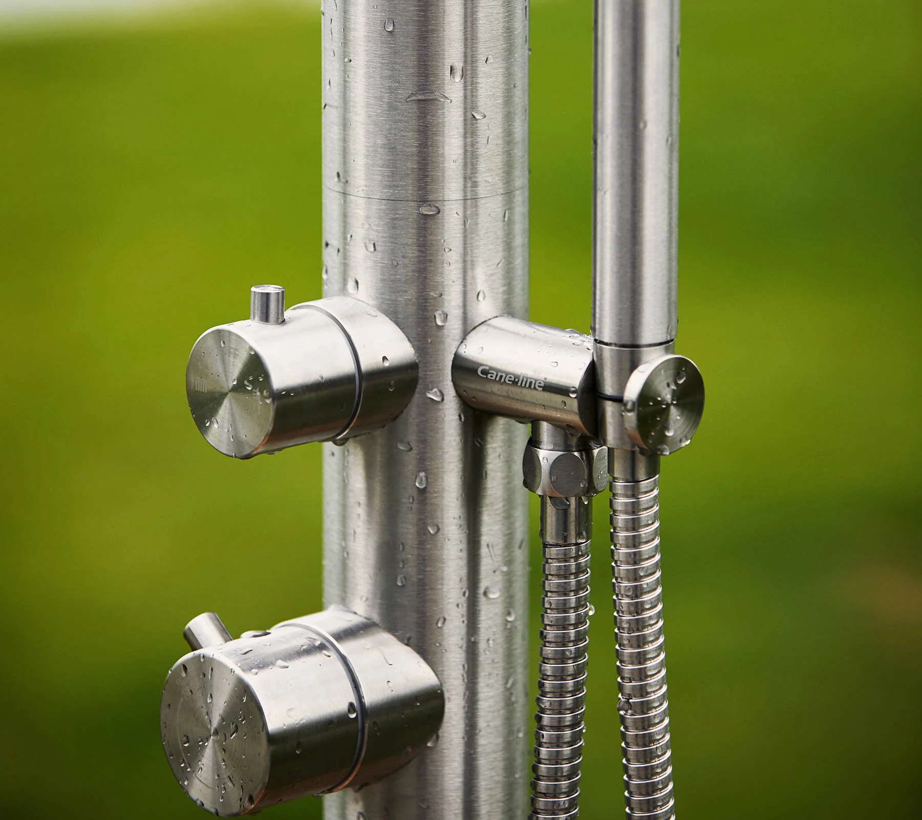 Lagoon shower - Image 3