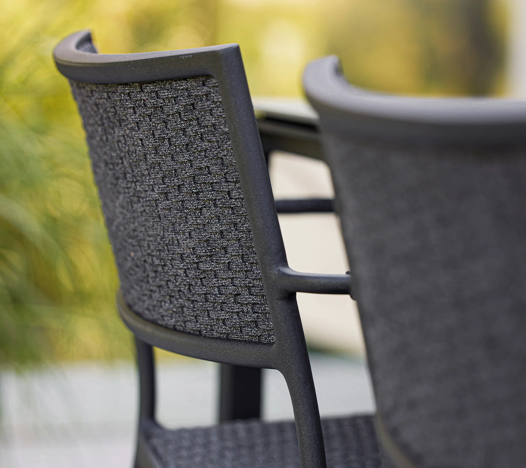 Less armchair - Image 6