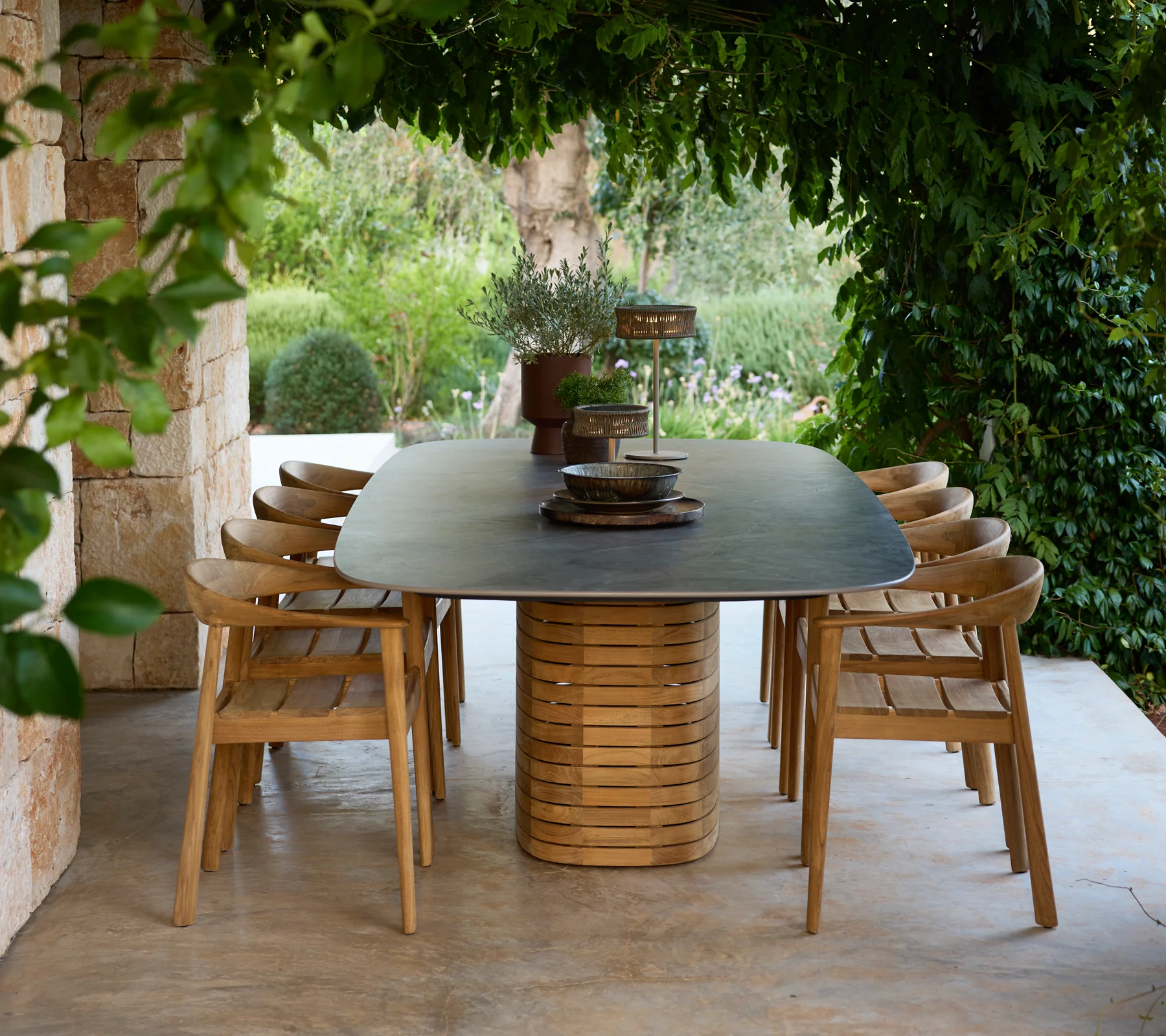 Mellow dining table, oval - large - Image 5