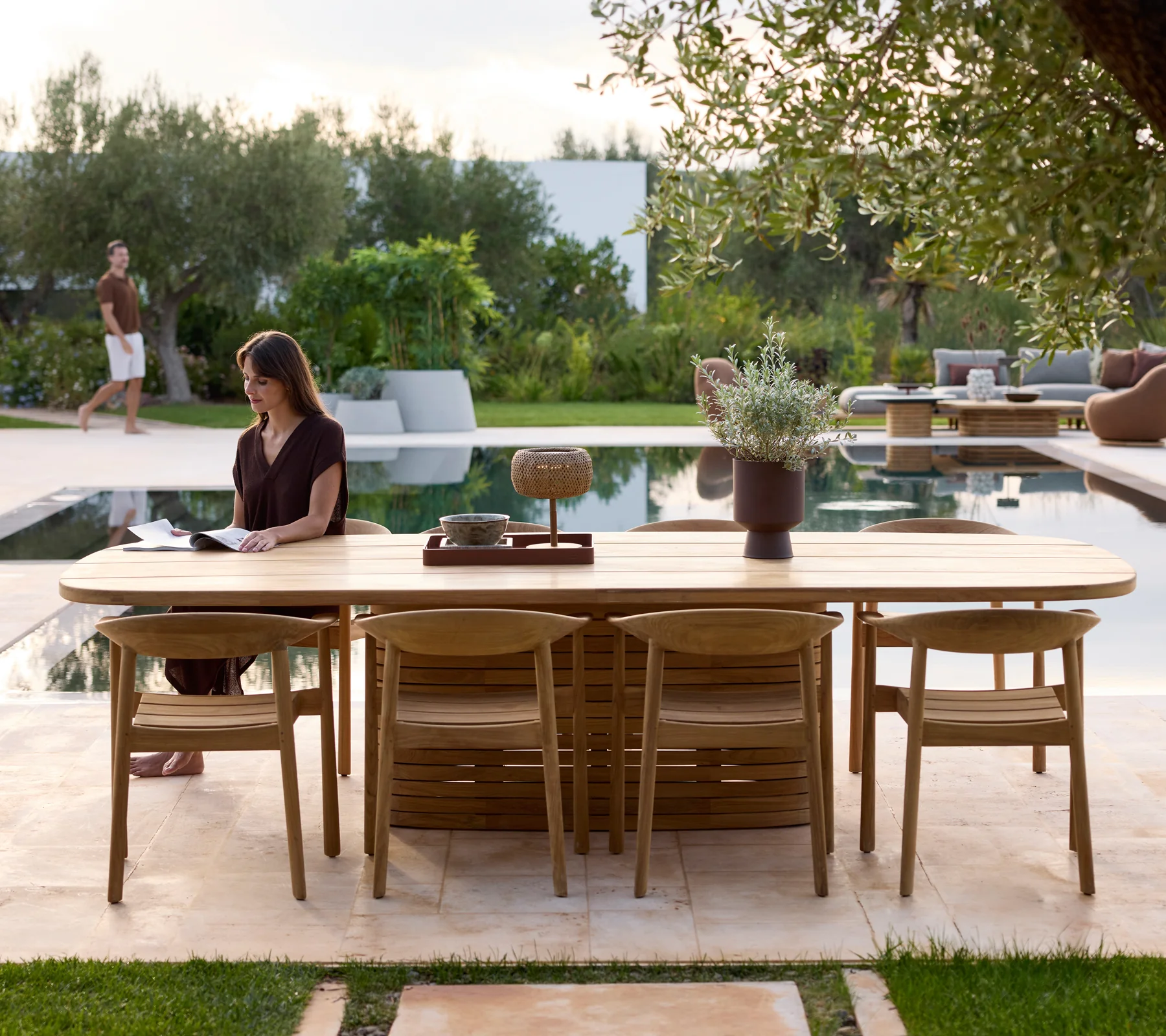 Mellow dining table, oval - large - Image 6