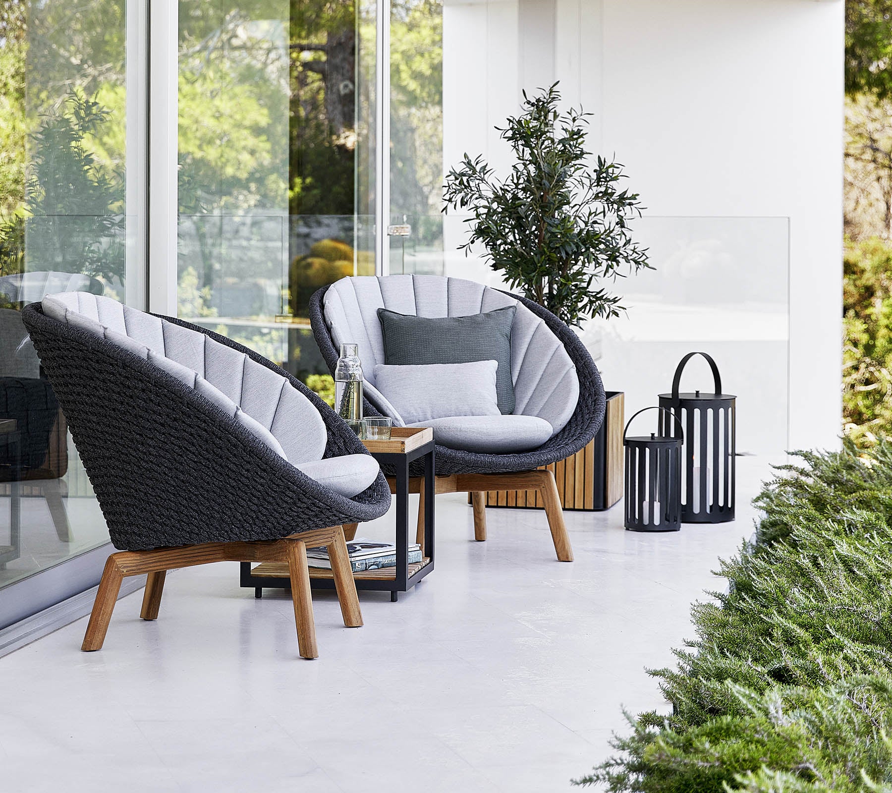 Peacock lounge chair - Image 7