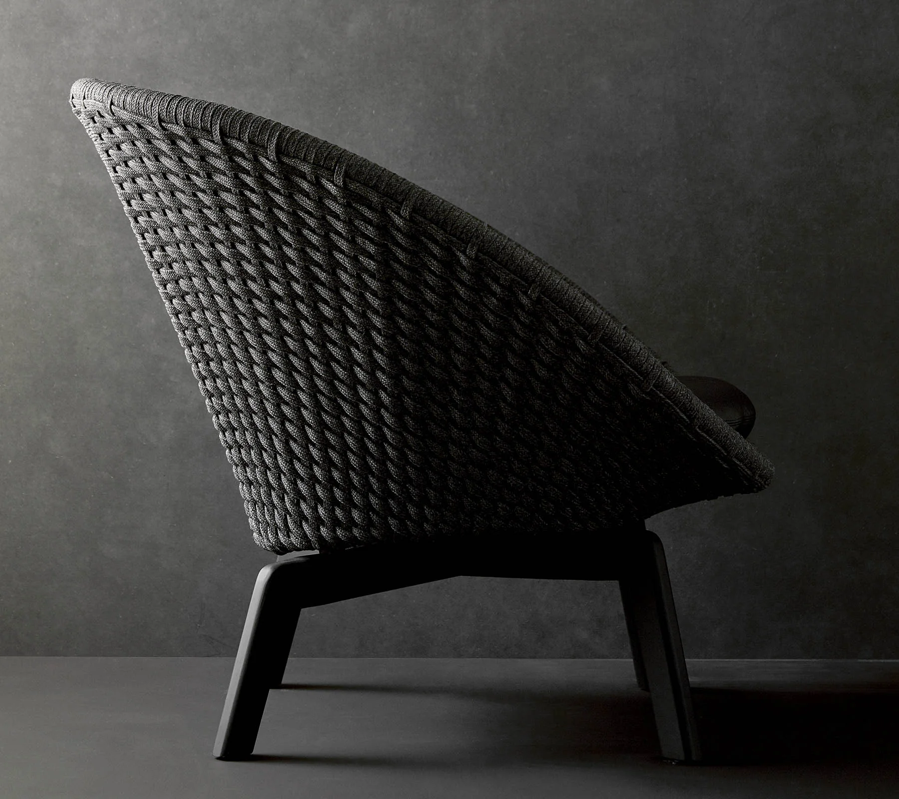 Peacock lounge chair - Image 4