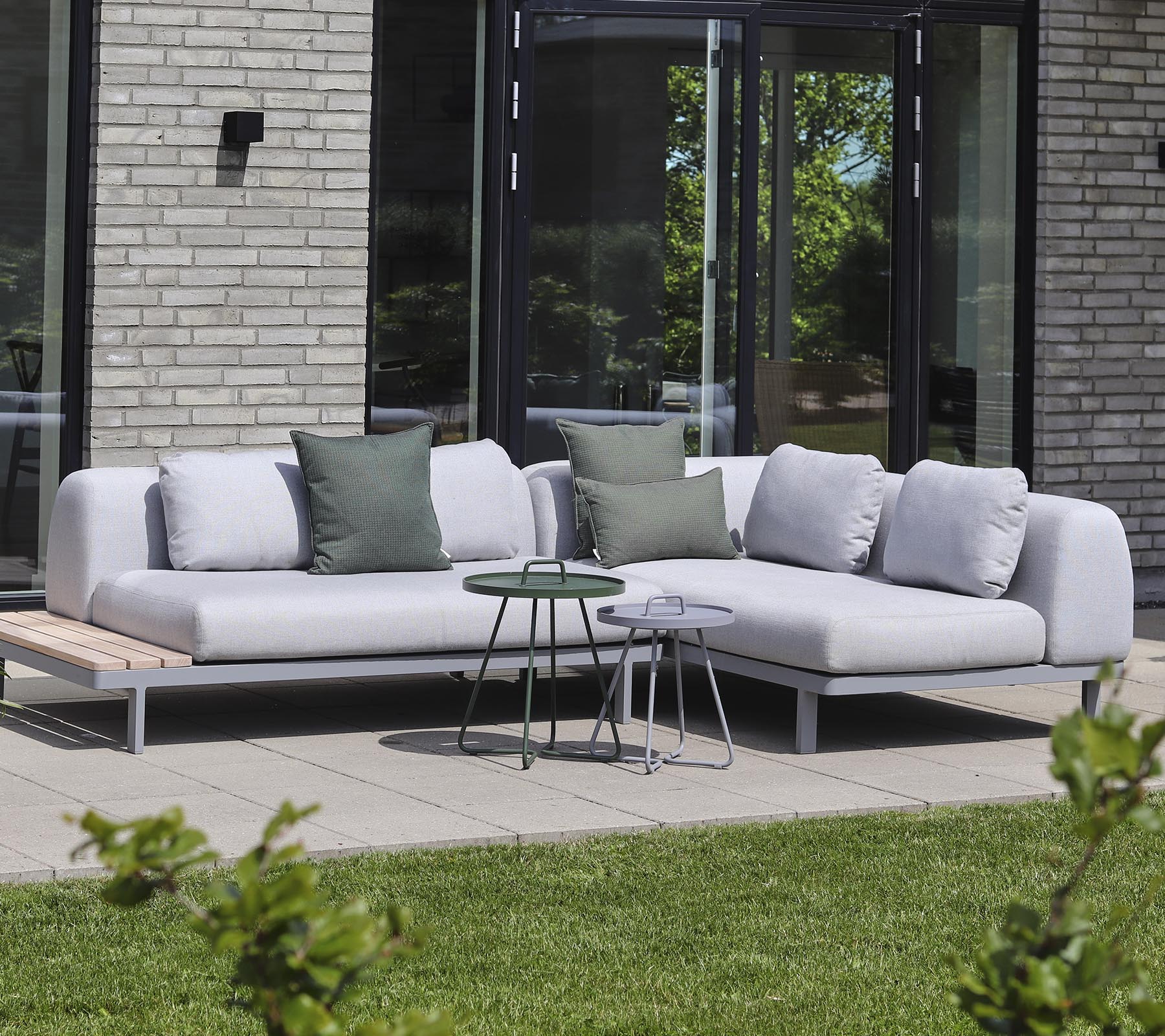 Space compact 2-module corner sofa with side table - Image 2