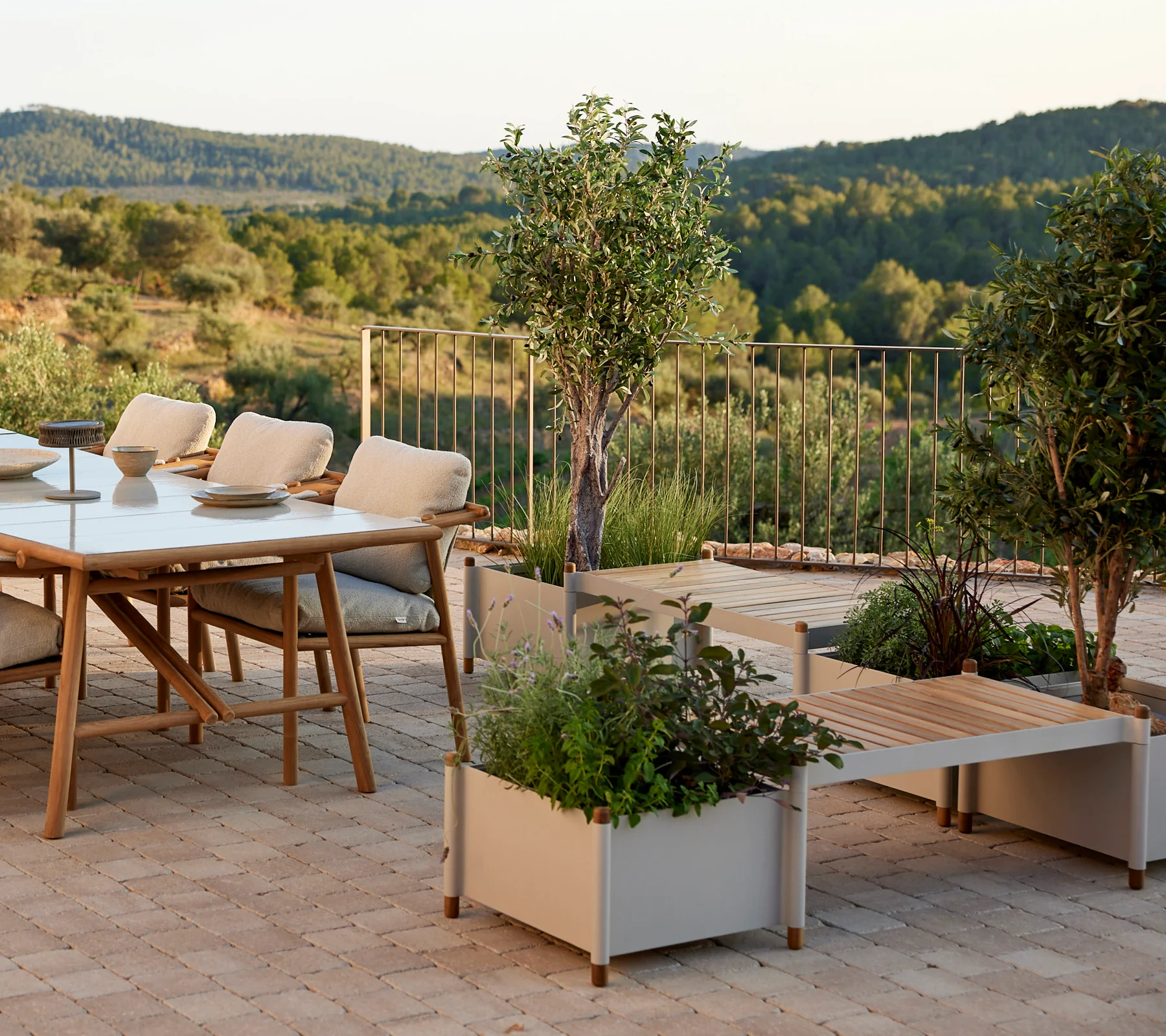 Sticks planter - Image 9