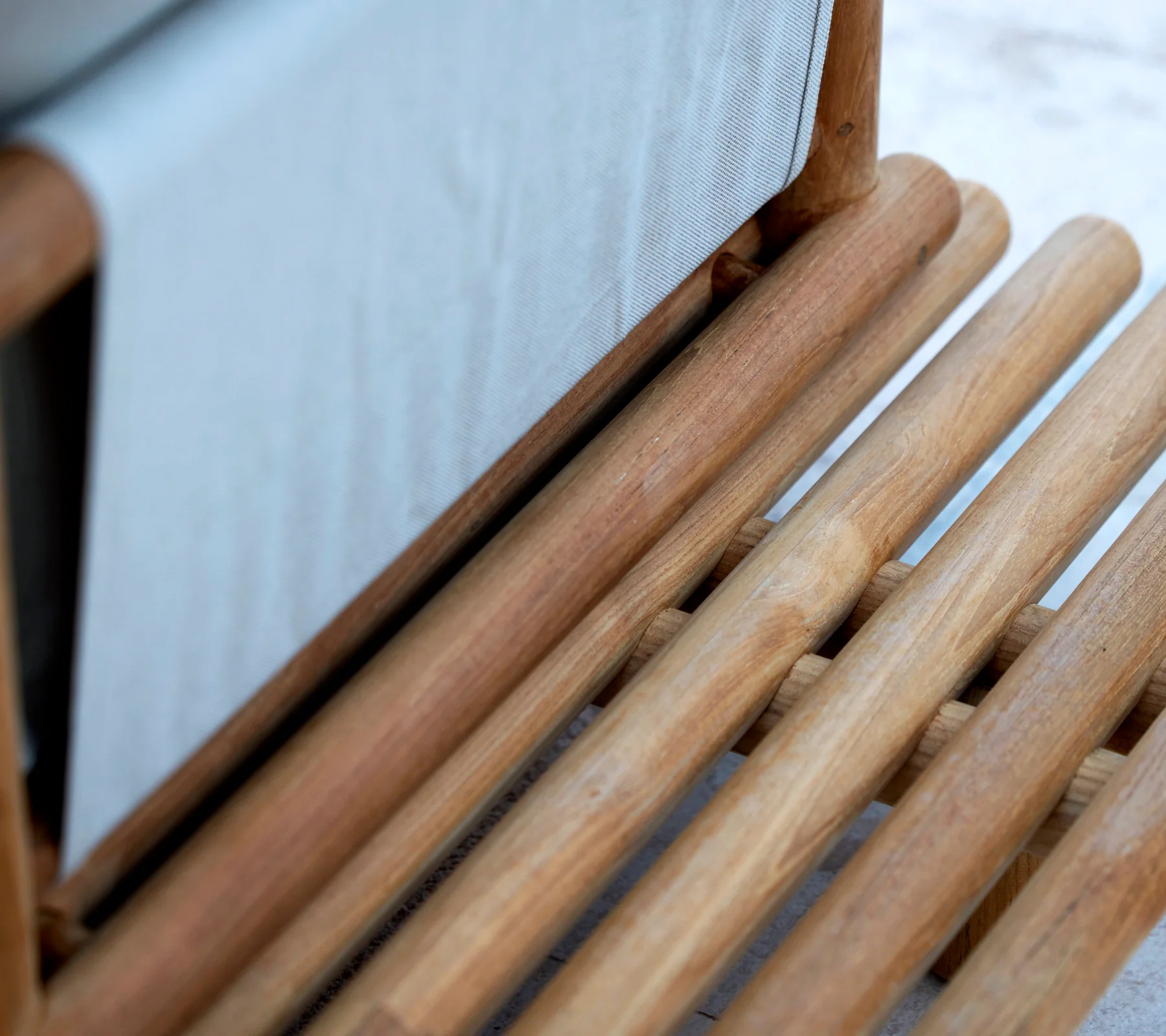 Sticks platform, sofa w/chaise lounge - Image 10